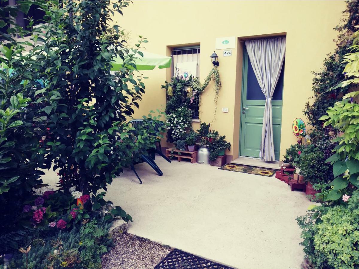 B&B Peschi In Fiore Валеджо сул Минчио Екстериор снимка